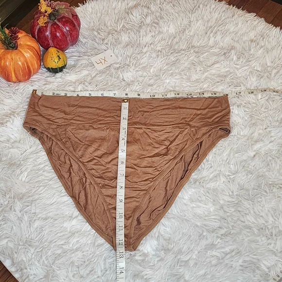 2pcs SKIMS SLEEP BRIEF/ CAMEL/4X/NWT - Picture 9 of 15